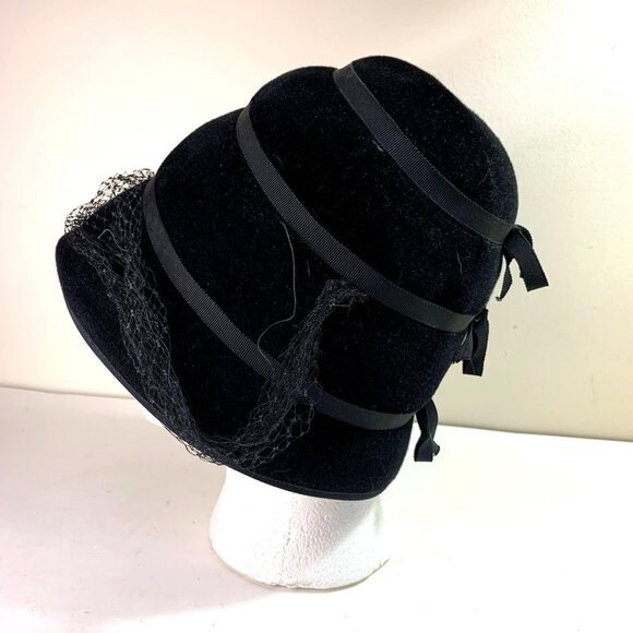 Vintage Women's Velvet Beehive Hat with Black Net and Tiered Bows - Picture 1 of 8